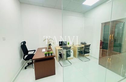 Office Space - Studio - 1 for rent in Red Avenue - Al Garhoud - Dubai Office Space - Studio - 1 for rent in Red Avenue - Al Garhoud - Dubai