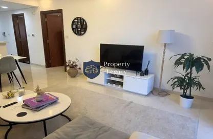 Apartment - 1 Bedroom - 2 Bathrooms for rent in Waves Tower - Business Bay - Dubai