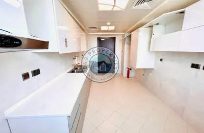 شقة - 3 غرف نوم - 5 حمامات للايجار في برج درويش - دانة بو ظبي - أبوظبي