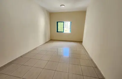 شقة - 2 غرف نوم - 2 حمامات للايجار في الند - القاسمية - الشارقة