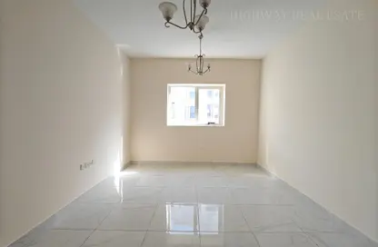Apartment - 1 Bedroom - 2 Bathrooms for rent in Muwaileh 3 Building - Muwaileh - Sharjah