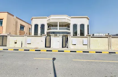 Villa - 3 Bedrooms - 5 Bathrooms for rent in Al Jazzat - Al Riqqa - Sharjah