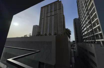 Apartment - 1 Bedroom - 2 Bathrooms for rent in Emerald JVC - District 18 - Jumeirah Village Circle - Dubai