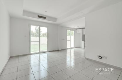 Townhouse - 2 Bedrooms - 2 Bathrooms for rent in Springs 1 - The Springs - Dubai