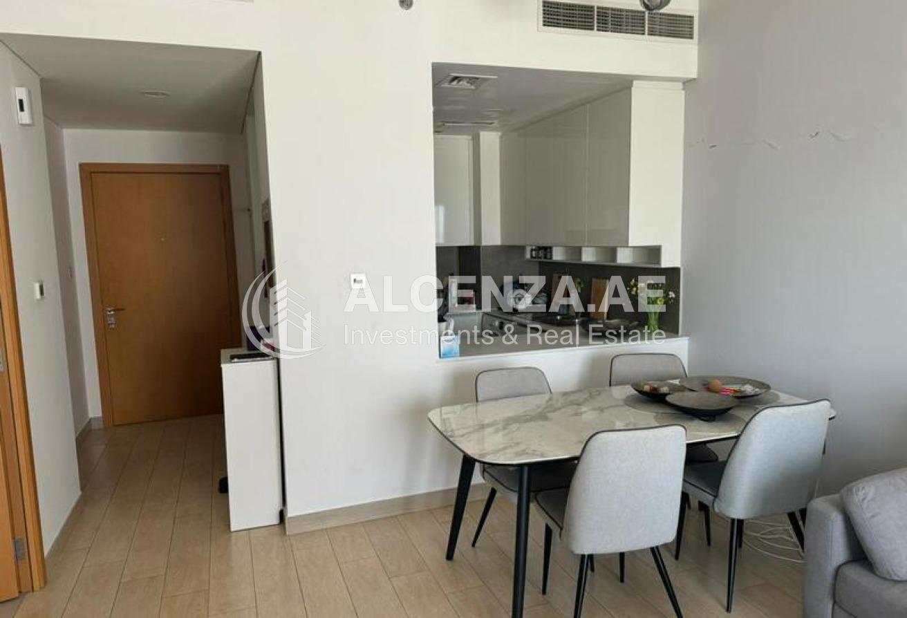 FURNISHED | SPACIOUS | COMMUNITY VIEW photo 5