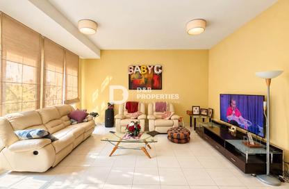 Townhouse - 3 - 2 for rent in Springs 14 - The Springs - Dubai