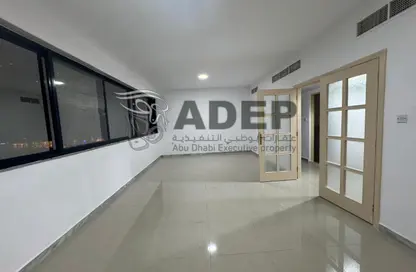 Apartment - 2 Bedrooms - 2 Bathrooms for rent in Hamdan Street - Abu Dhabi