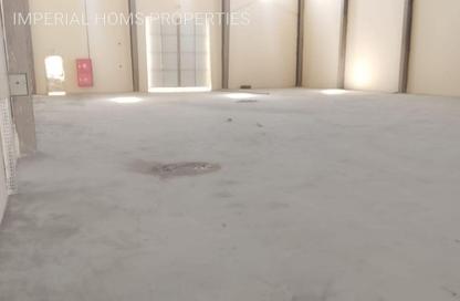 Warehouse - Studio - 2 Bathrooms for rent in Umm Al Thuoob - Umm Al Quwain