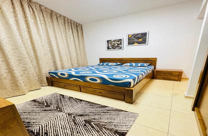 Apartment - 1 - 2 for sale in Beach Tower 1 - Al Khan Lagoon - Al Khan - Sharjah