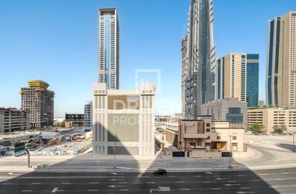 Apartment - 1 - 2 for sale in SOL Bay - Business Bay - Dubai