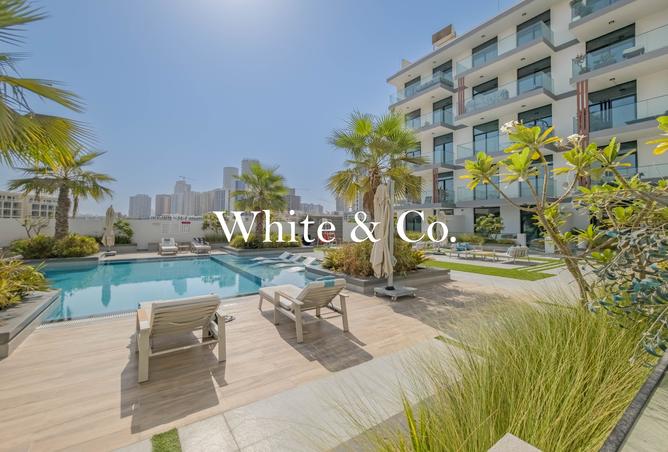 Fully Upgraded| Luxury Unit | Big Terrace photo 3
