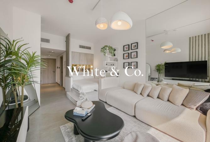 Fully Upgraded| Luxury Unit | Big Terrace photo 2