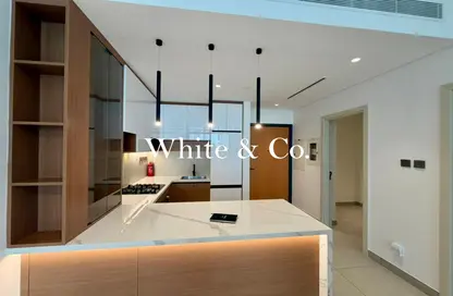 شقة - غرفة نوم - 2 حمامات للايجار في 2 هايلبرون بارك لين - منطقة 11 - قرية جميرا الدائرية - دبي