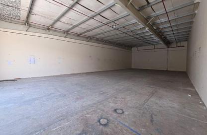 Warehouse - Studio for rent in Ali Mousa Building - Al Sajaa Industrial - Al Sajaa - Sharjah