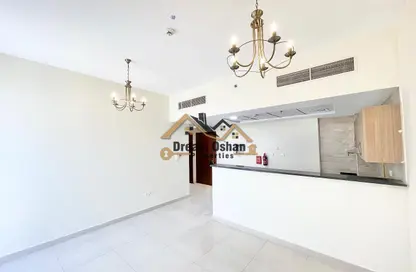 شقة - غرفة نوم - 1 حمام للايجار في مبنى روز - الجداف - دبي