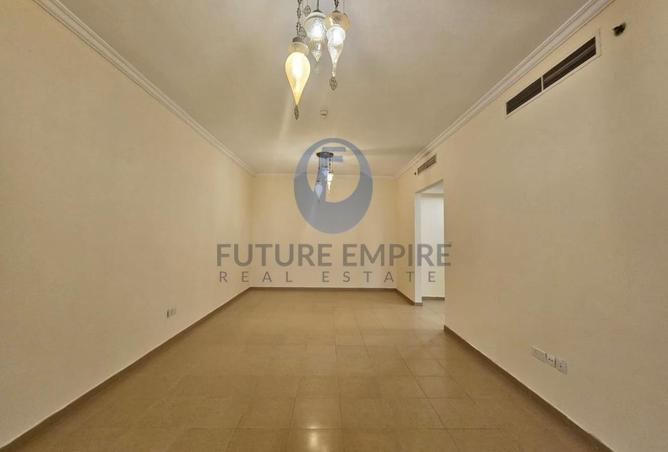 103680608 - Property Image 2