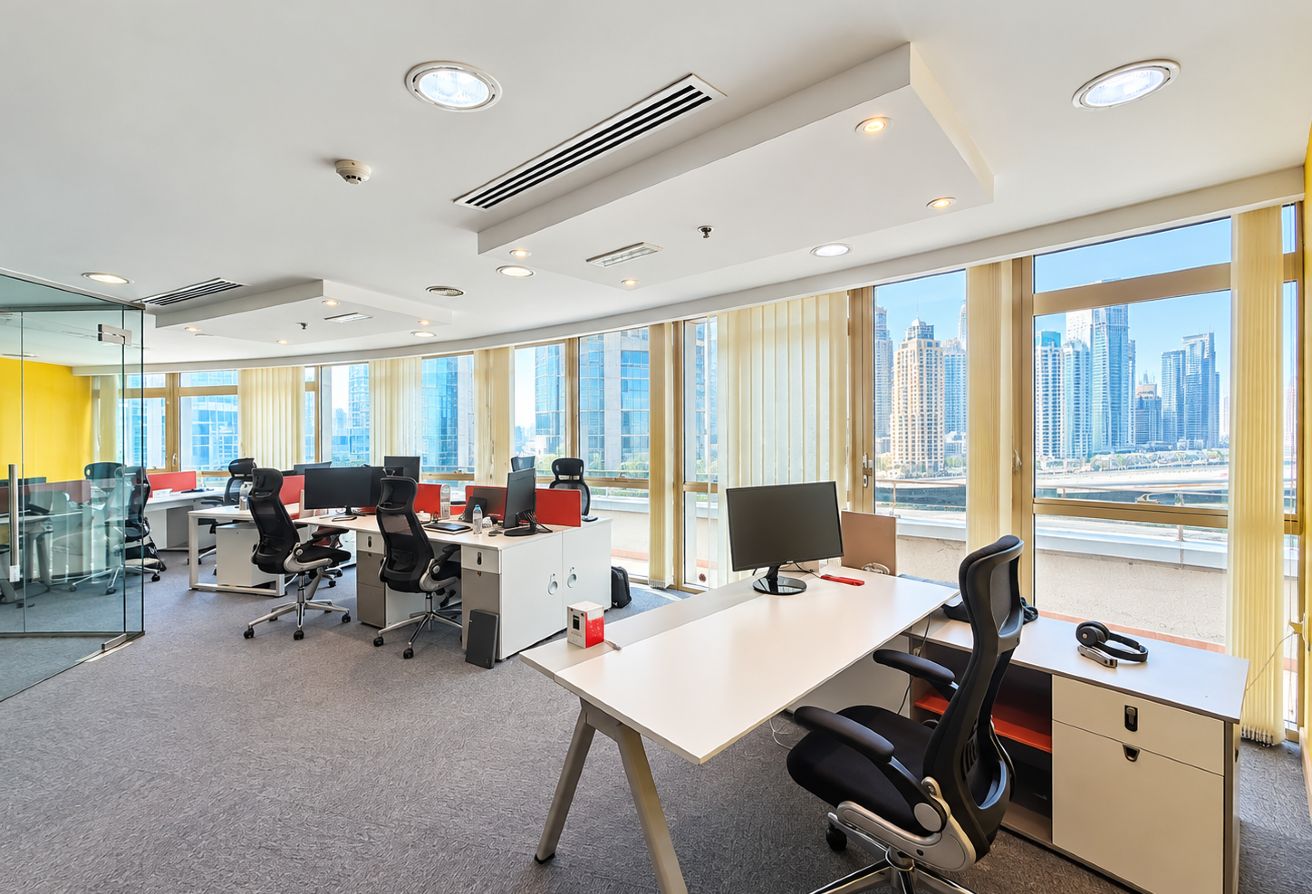 Studio office space in Fortune Executive, Jumeirah Lake Towers: 11
