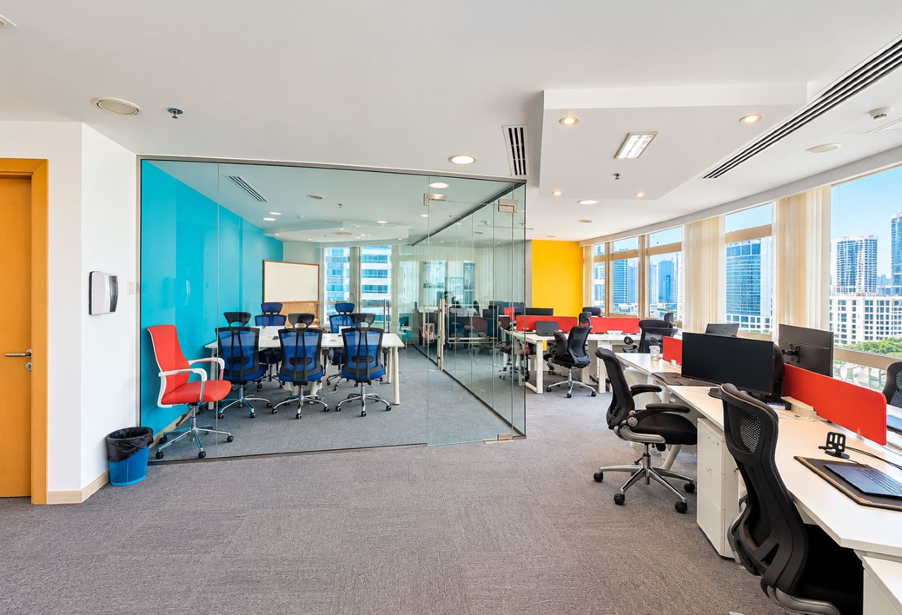 Studio office space in Fortune Executive, Jumeirah Lake Towers: 5