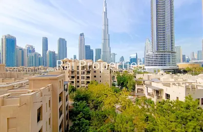 شقة - 2 غرف نوم - 3 حمامات للايجار في ينسون 5 - ينسون - دبي القديمة - وسط مدينة دبي - دبي