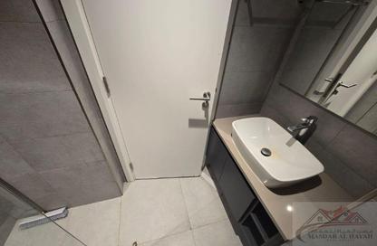 Apartment - Studio - 1 Bathroom for rent in The Link - East Village - Aljada - Sharjah