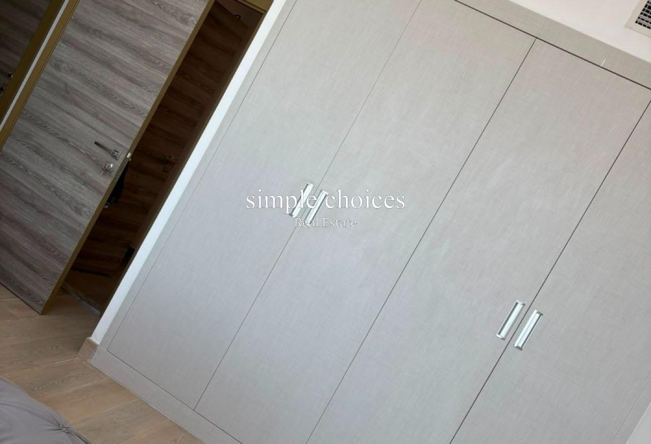 Fully Furnished l Ready to Move In l High Floor photo 3