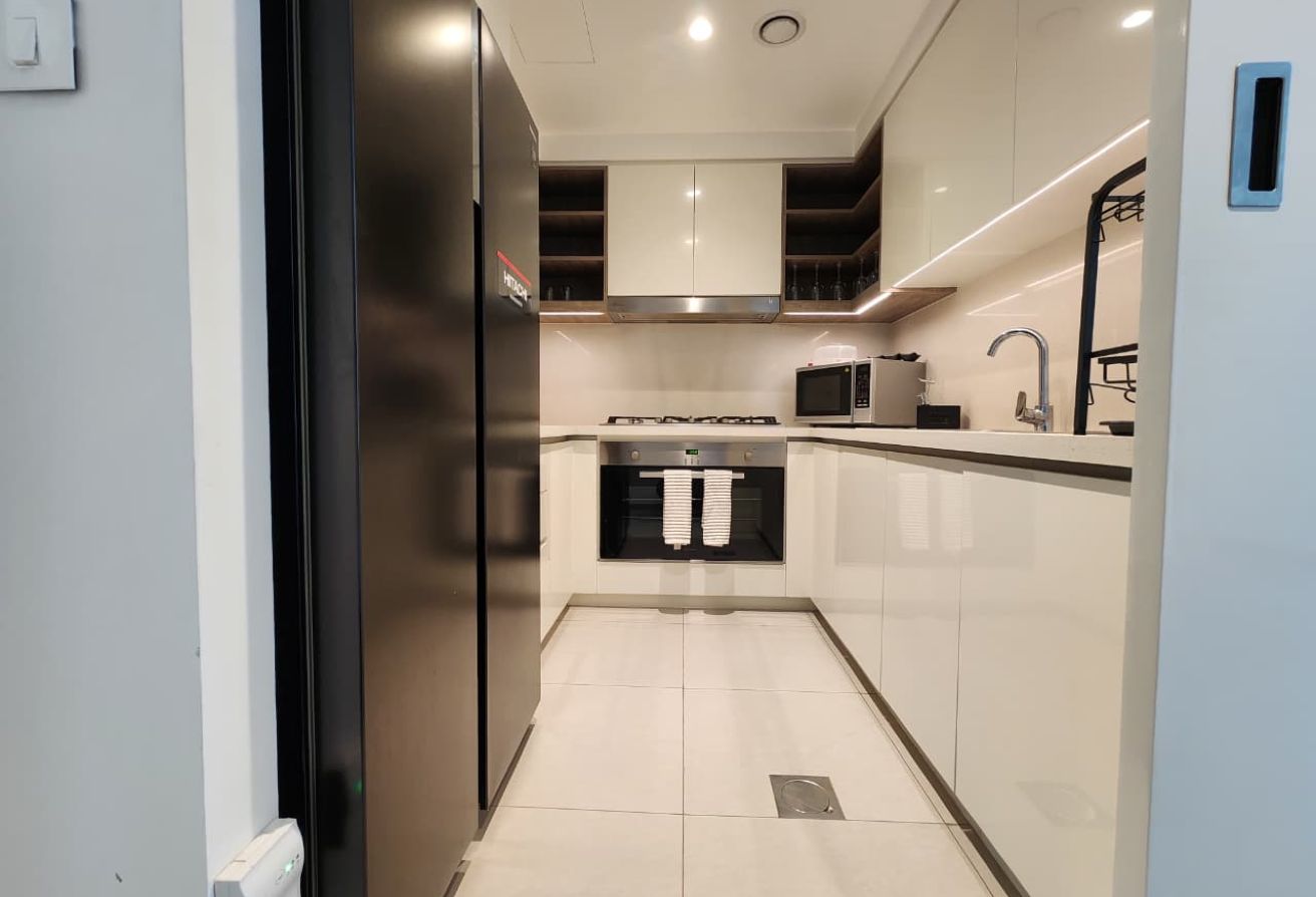 Burj Khalifa View| Corner Unit| Less Priced Unit — image 9
