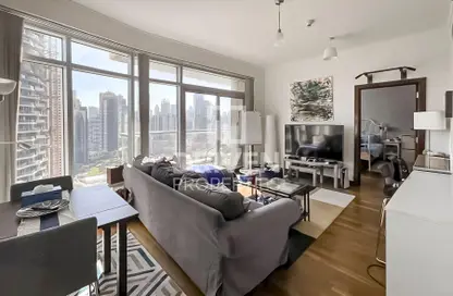 شقة - غرفة نوم - 2 حمامات للايجار في A برج فيوز - برج فيوز - وسط مدينة دبي - دبي