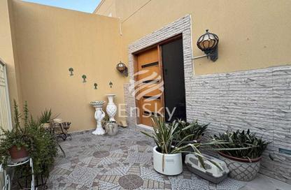 Villa - 4 Bedrooms - 6 Bathrooms for rent in Qattouf Community - Al Raha Gardens - Abu Dhabi