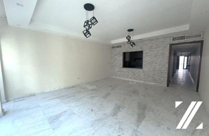 Villa - 5 - 6 for rent in Mirdif Villas - Mirdif - Dubai
