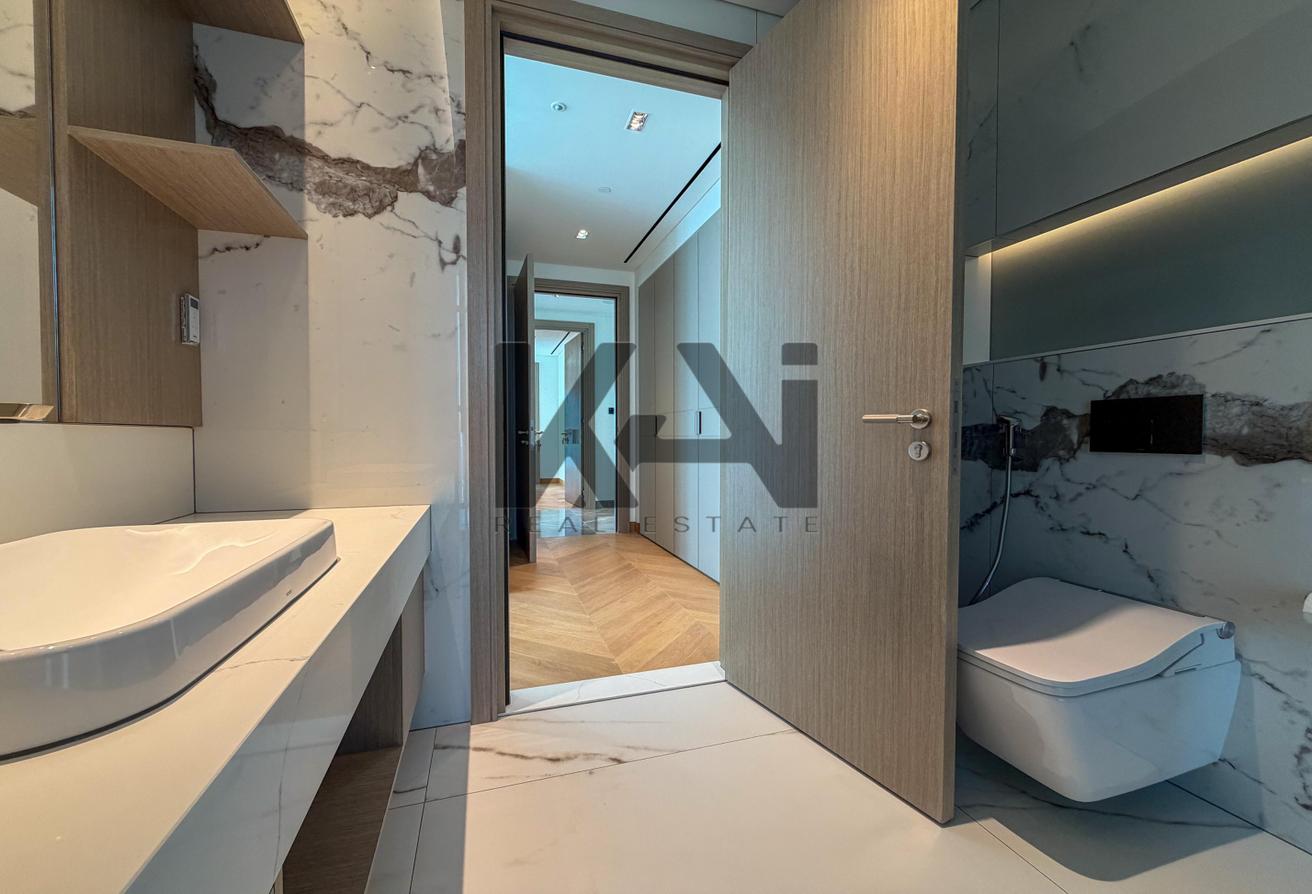 Luxurious 4BR+Maids | High Floor | Spacious Layout photo 16