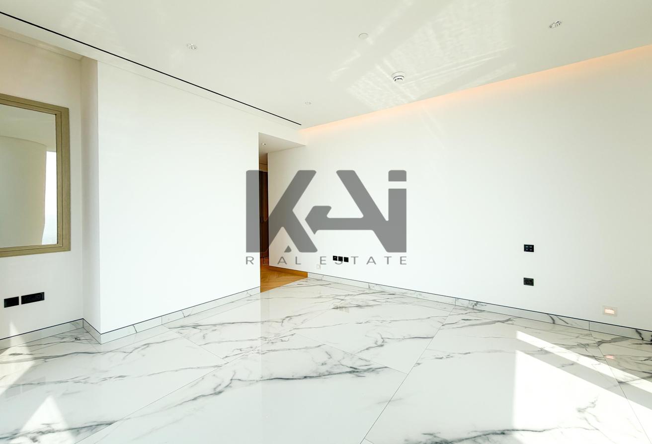 Luxurious 4BR+Maids | High Floor | Spacious Layout photo 4