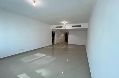 Apartment - 1 Bedroom - 2 Bathrooms for rent in Al Mamzar - Al Mamzar - Sharjah - Sharjah