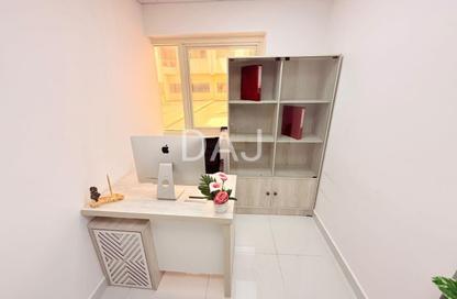 Office Space - Studio - 1 Bathroom for rent in Silver Home Building - Hor Al Anz - Deira - Dubai