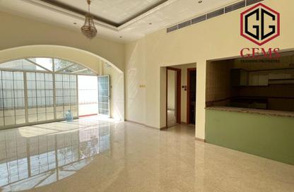 Villa - 3 - 4 for rent in Mirdif Villas - Mirdif - Dubai