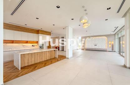 Villa - 6 Bedrooms - 7 Bathrooms for sale in District 6 - Jumeirah Park - Dubai