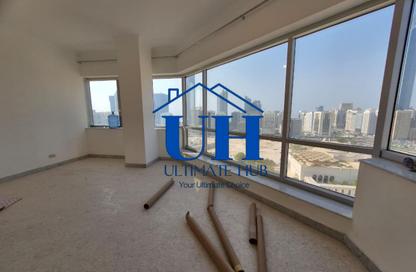 Duplex - 4 - 5 for rent in Airport Road - Abu Dhabi