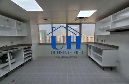 Duplex - 4 - 5 for rent in Airport Road - Abu Dhabi