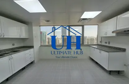 Duplex - 4 Bedrooms - 5 Bathrooms for rent in Airport Road - Abu Dhabi Duplex - 4 Bedrooms - 5 Bathrooms for rent in Airport Road - Abu Dhabi