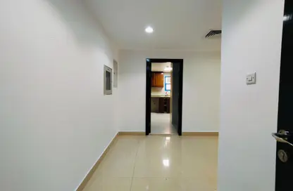 Apartment - 2 Bedrooms - 2 Bathrooms for rent in Al Falah Street - City Downtown - Abu Dhabi