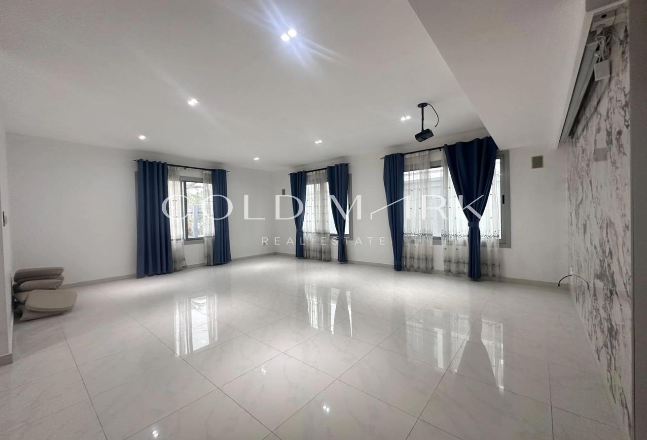 Huge Plot | Nice Community | Vacant Unit photo 4