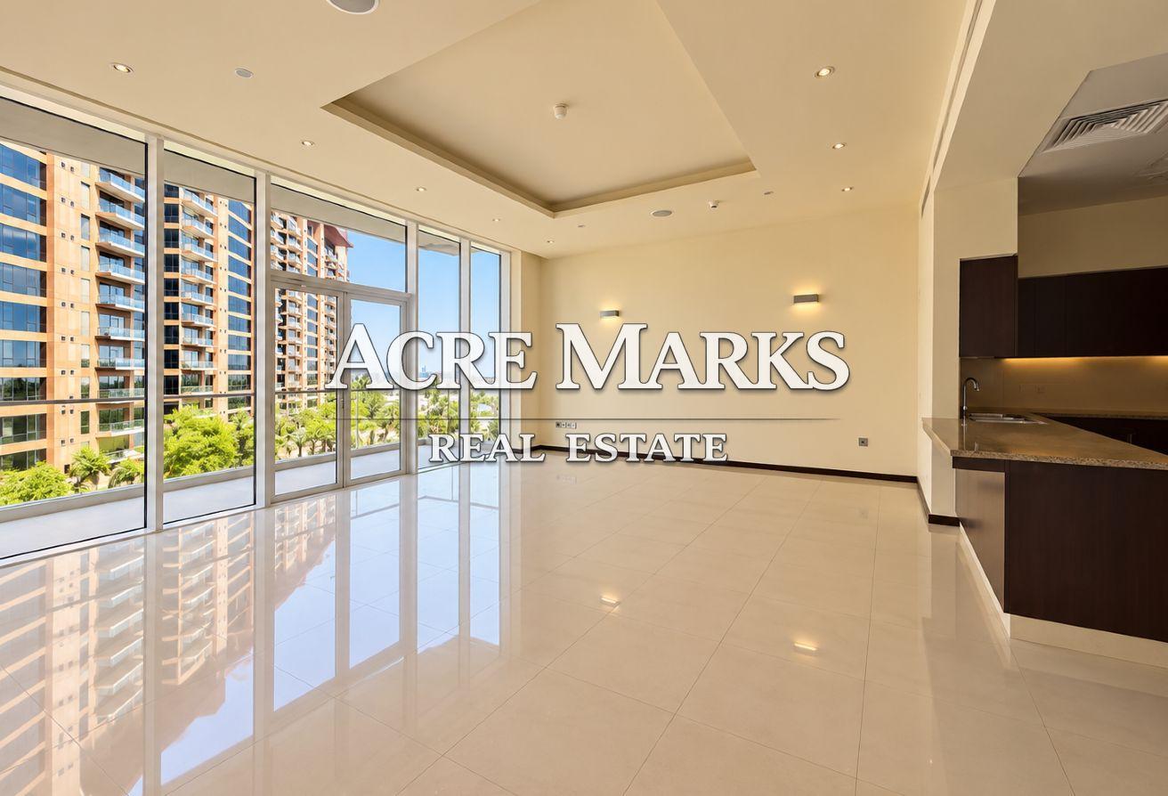 Balcony | Sea View | Prime Location | Vacant photo 5