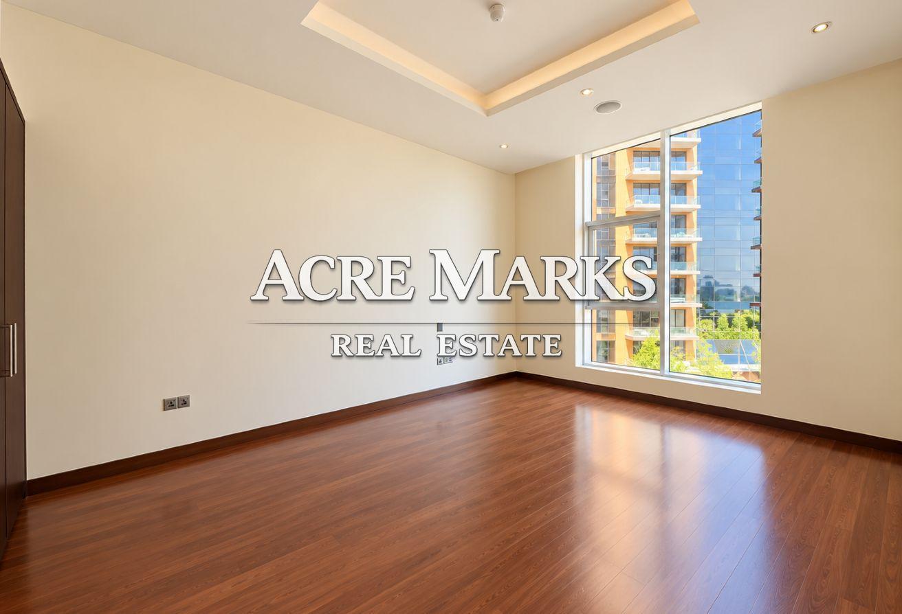 Balcony | Sea View | Prime Location | Vacant photo 9
