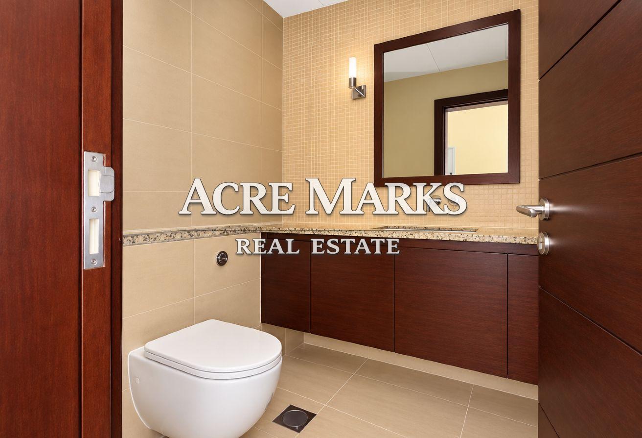 Balcony | Sea View | Prime Location | Vacant photo 13
