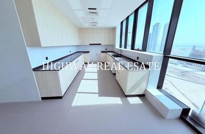 Apartment - 4 - 6 for rent in Sharjah Terraces - Al Khan Lagoon - Al Khan - Sharjah
