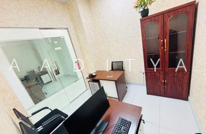 Office Space - Studio - 1 Bathroom for rent in Red Avenue - Al Garhoud - Dubai