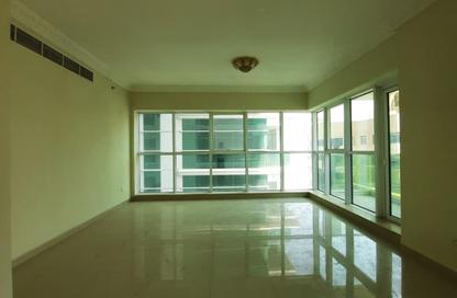 Apartment - 2 - 3 for rent in Al Majaz 1 - Al Majaz - Sharjah