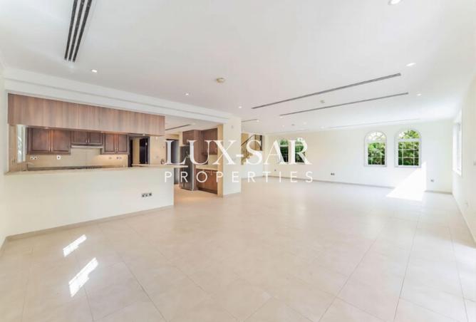 73112650 - Property Image 3