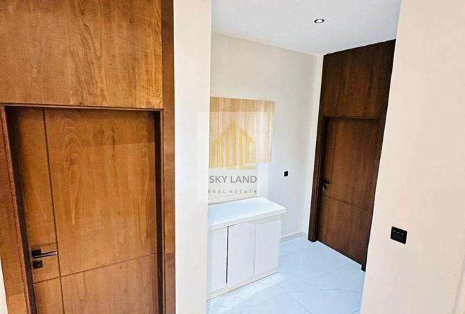 73123345 - Property Image 2