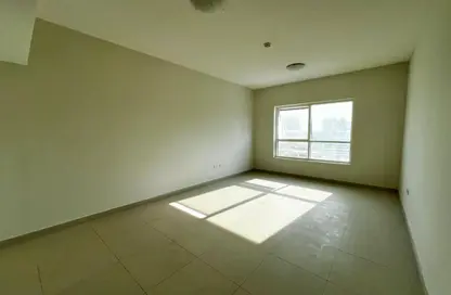 شقة - 2 غرف نوم - 3 حمامات للايجار في شارع التعاون الجديد - التعاون - الشارقة