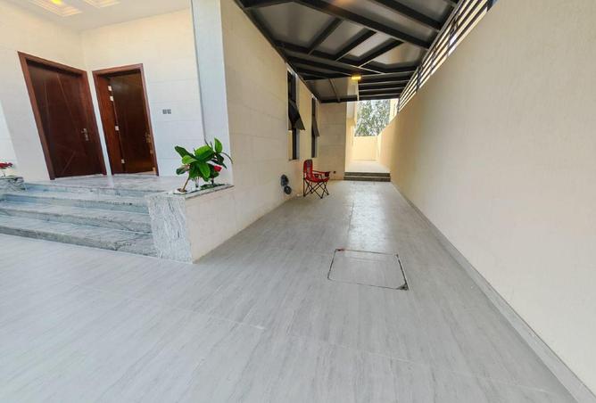 104266832 - Property Image 2